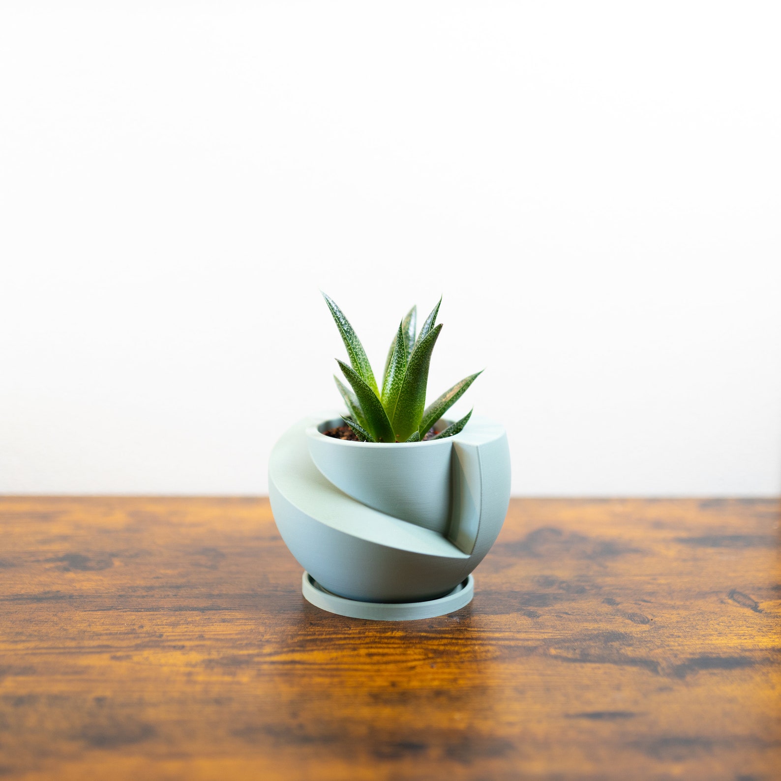 CASCADE Slope Planter - Image 4