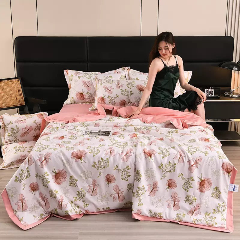 Floral Print TENCEL Summer Quilt Bedding Set, 4-Piece Lightweight Comforter with Bedsheet & Pillow Covers - Image 3